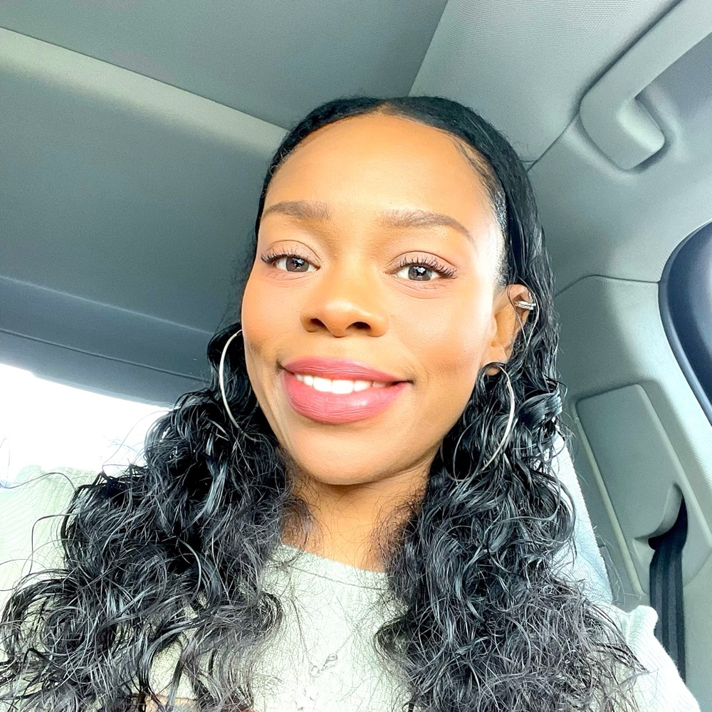 Meet your Posher, Sharee